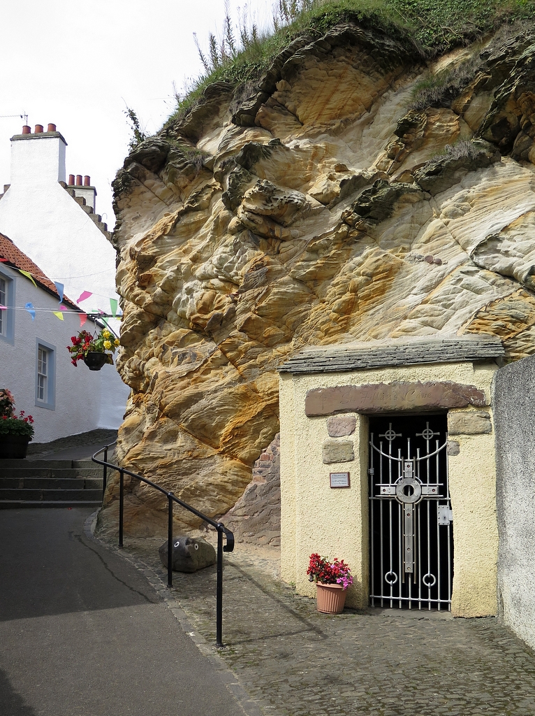 Barony of Pittenweem, St Fillan's Cave, Cove Wynd