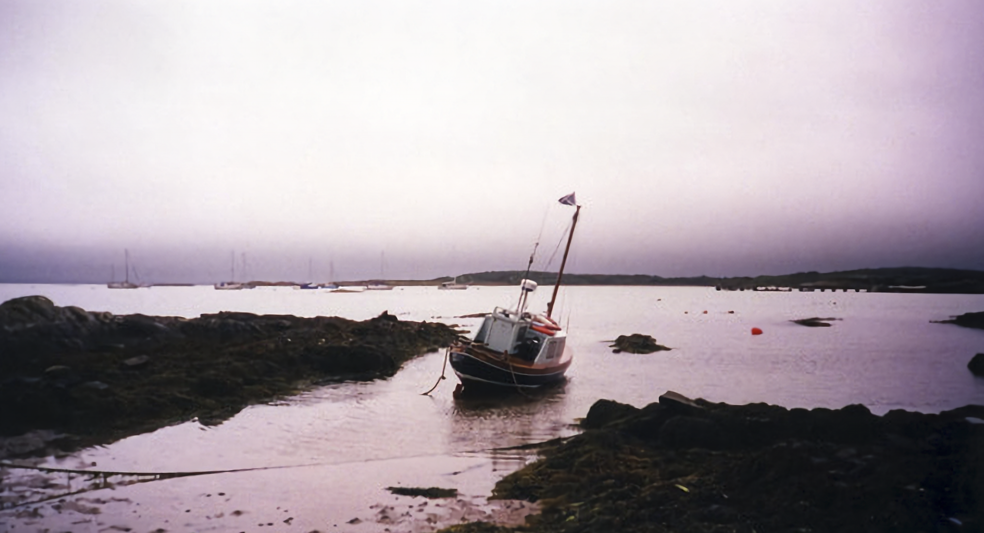  Ardminish Bay, Isle of Gigha © 2000 Dumgoyach